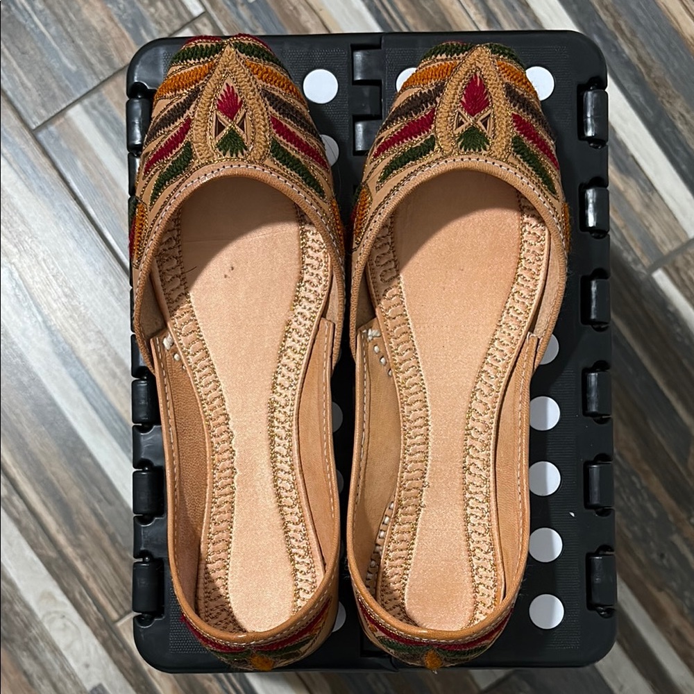 Embroidered Multicolor Women's Flats
